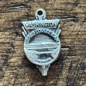 Grand Coulee Dam in Washington State Charm